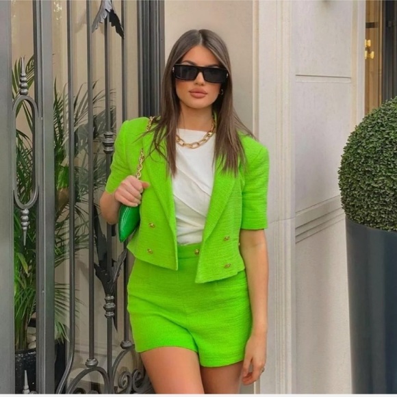 NWT ZARA Cropped Blazer Neon Green M Blogger’s Fav - Picture 2 of 10